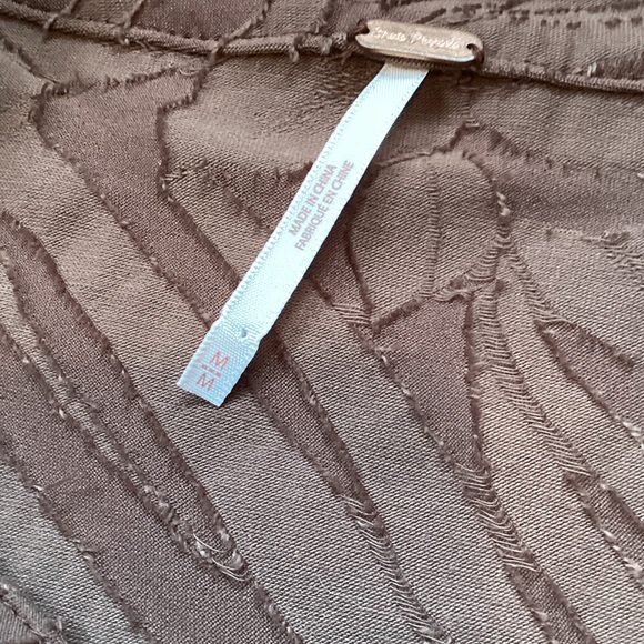 Free People Textured Taupe Top - Picture 2 of 4